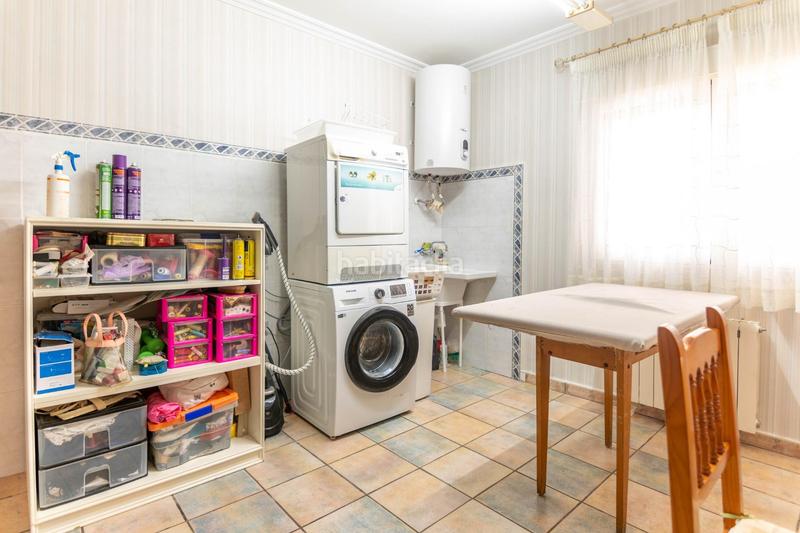 Foto 43ce4cad-6ba4-46c1-b3ea-5c568d50bee5. Chalet mit heizung parking pool in San Crispín-Huerta Nueva-Estación Elda