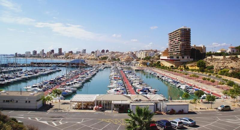 Foto 1d8c8912-3f92-4a3d-be2e-e09791108ffe. Lloguer apartament amb aparcament piscina a Campello Playa Campello (el)