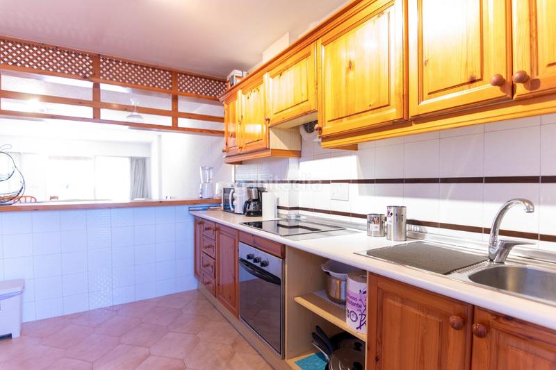 Foto 42cce9d6-2856-4adf-a580-91bd07cbd7cf. Lloguer apartament amb aparcament piscina a Campello Playa Campello (el)