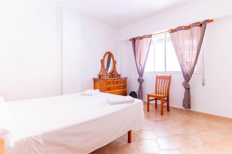 Foto d626c27f-3f8f-411b-88a2-576daa0d08ad. Lloguer apartament amb aparcament piscina a Campello Playa Campello (el)