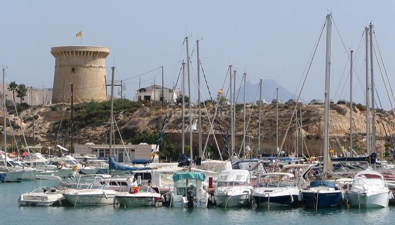 Foto e442269b-39b4-49ff-b3cd-daae7b03adf8. Lloguer apartament amb aparcament piscina a Campello Playa Campello (el)