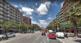 Lloguer Aparcament cotxe  N/a. Plaza grande de 15m2 en planta nivel calle con capacidad para 2