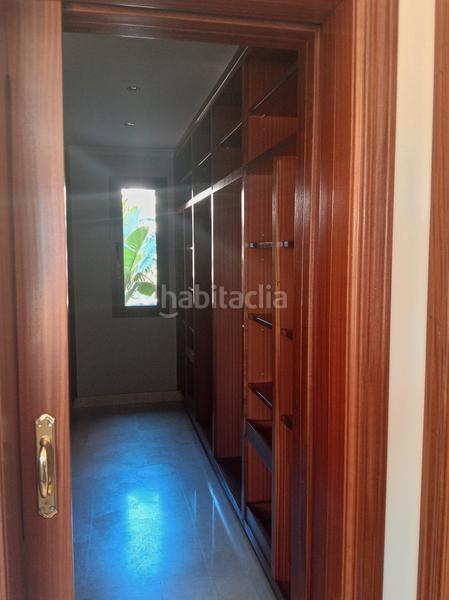 Foto 14d48126-8efc-4335-88bc-858f2dcab19c. Reihenhaus in urbanización cascada de camojan 12 in Marbella