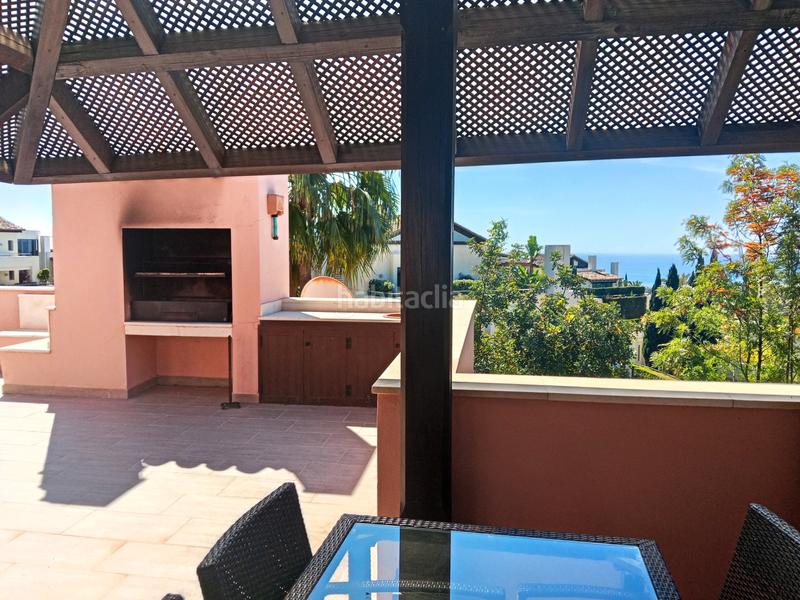 Foto 5789f437-8f67-46f4-a1a5-4336a219f96a. Reihenhaus in urbanización cascada de camojan 12 in Marbella