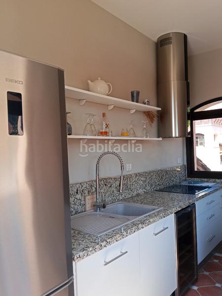 Foto 90ae4348-e3e7-4922-82c7-8d416540c5c6. Reihenhaus in urbanización cascada de camojan 12 in Marbella