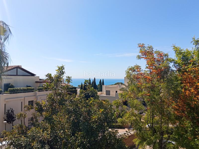 Foto da0be499-8a5a-4539-8b90-f39725a33e9e. Reihenhaus in urbanización cascada de camojan 12 in Marbella