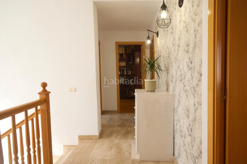 Foto 00be2592-39eb-45a6-88e8-0460718950d9. Casa aparellada amb calefacció aparcament piscina a Sant Quirze del Vallès