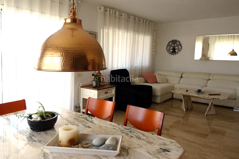 Foto 3ce73986-9437-4004-9532-1eb009a48455. Casa aparellada amb calefacció aparcament piscina a Sant Quirze del Vallès