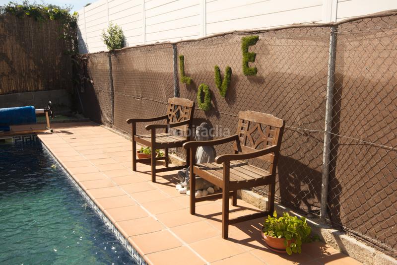 Foto 47b5d2f7-8eac-4479-bcac-cfde7f6470a5. Casa aparellada amb calefacció aparcament piscina a Sant Quirze del Vallès