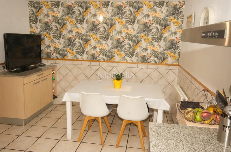 Foto 6a8f822a-c599-42da-85eb-db2384f9fd35. Casa aparellada amb calefacció aparcament piscina a Sant Quirze del Vallès