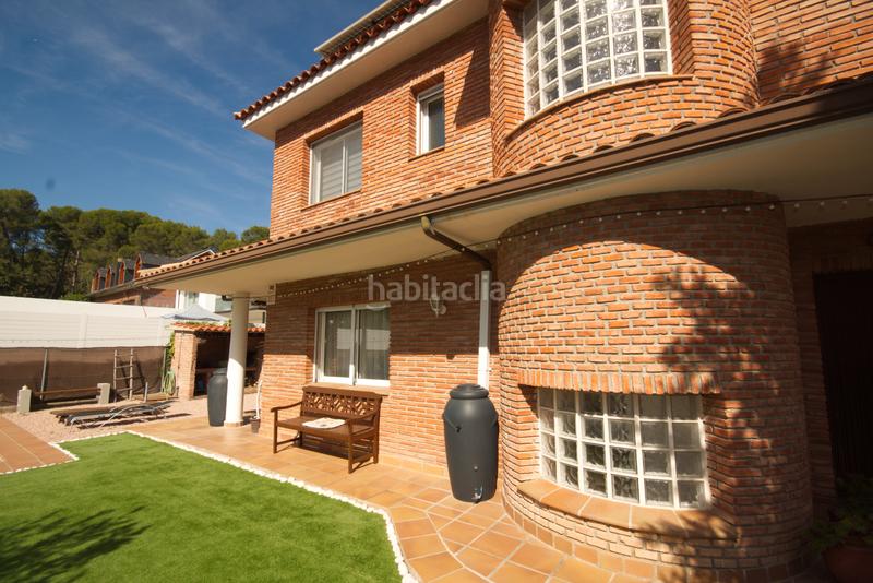 Foto 815e18c4-2fc9-4f34-aed7-75aee8248a9a. Casa aparellada amb calefacció aparcament piscina a Sant Quirze del Vallès