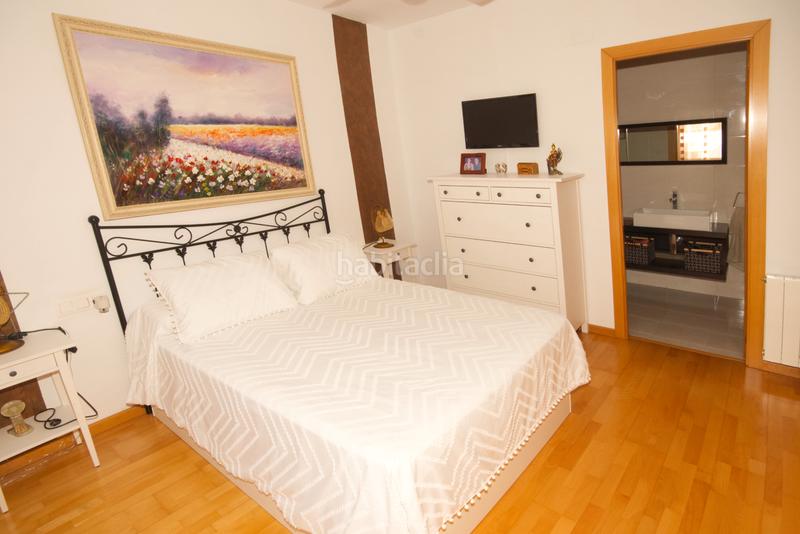 Foto 862f416a-11ea-405c-ba4a-4af1b1bb1eec. Casa aparellada amb calefacció aparcament piscina a Sant Quirze del Vallès