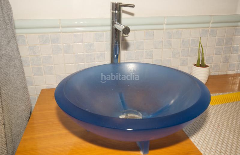 Foto 9d5338d8-bef1-40bb-aa5f-2cbb6f61854a. Casa aparellada amb calefacció aparcament piscina a Sant Quirze del Vallès