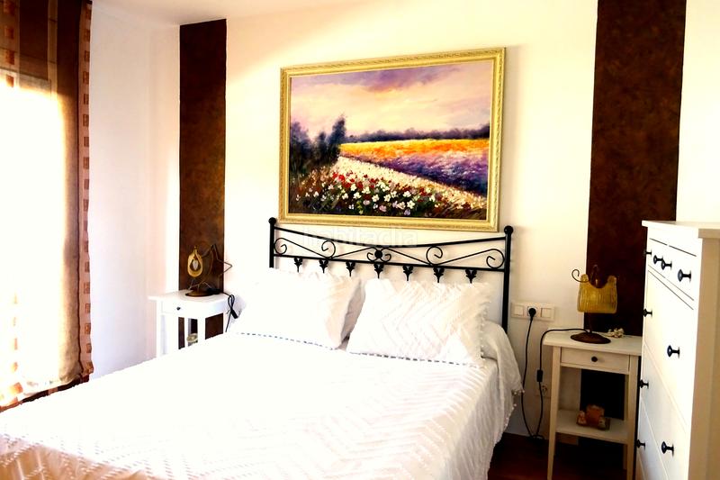 Foto a0928be1-57da-4699-b580-9e68cc129992. Casa aparellada amb calefacció aparcament piscina a Sant Quirze del Vallès