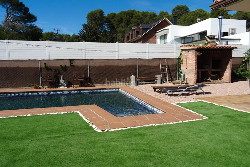 Foto a249c932-1814-4423-b75e-25ea6e79fd2c. Casa aparellada amb calefacció aparcament piscina a Sant Quirze del Vallès