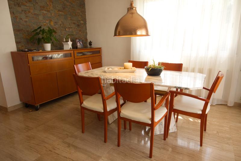 Foto afa11355-4247-4496-993a-a3753491fc6b. Casa aparellada amb calefacció aparcament piscina a Sant Quirze del Vallès