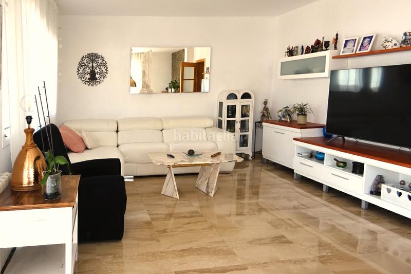 Foto b91208a9-7265-46c7-80e6-4467186463cc. Casa aparellada amb calefacció aparcament piscina a Sant Quirze del Vallès