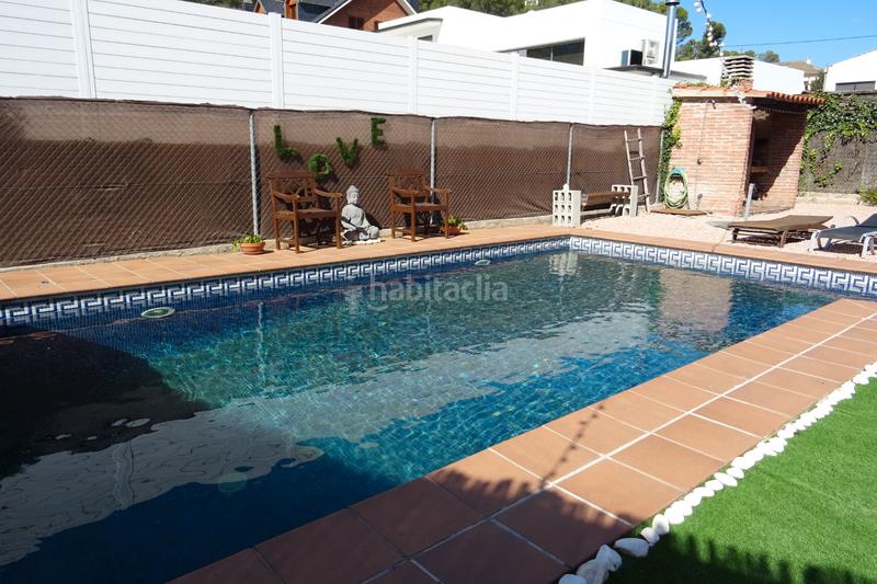Foto e63f3fc8-f72b-4498-a398-046ea2e53c45. Casa aparellada amb calefacció aparcament piscina a Sant Quirze del Vallès