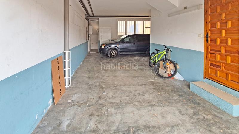 Foto 0e938fee-4e6c-4d4c-a188-216fb7bcd5f1. Reihenhaus mit parking in Abrera