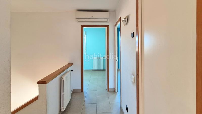 Foto 6d4c4667-fb38-4134-b22b-89aa20a4338b. Reihenhaus mit parking in Abrera