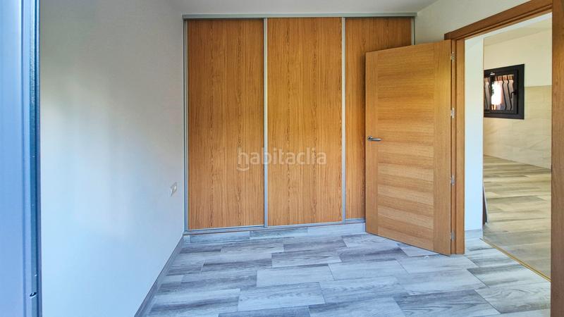 Foto 325c8c1c-c980-4249-901b-1b45eed0b71b. Casa amb piscina a Zona Industrial Rubí