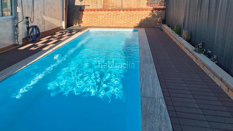 Foto 4afa89bc-76ac-4ed7-b37b-7599cbcbf0b5. Casa amb piscina a Zona Industrial Rubí