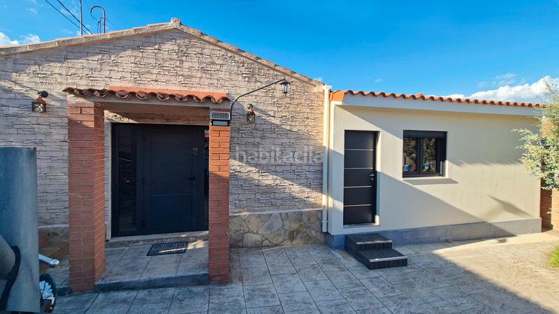 Foto 7e3341fa-b66f-4b43-bafa-7f52470e83b1. Casa amb piscina a Zona Industrial Rubí