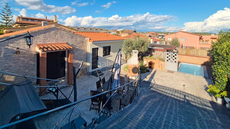 Foto c96a241a-b9c9-44d7-ba0e-473e082d7fa7. Casa amb piscina a Zona Industrial Rubí