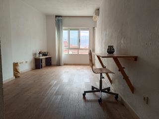 Estudi  Calle de los tres peces 24. Estudio céntrico y muy luminoso en edificio con ascensor