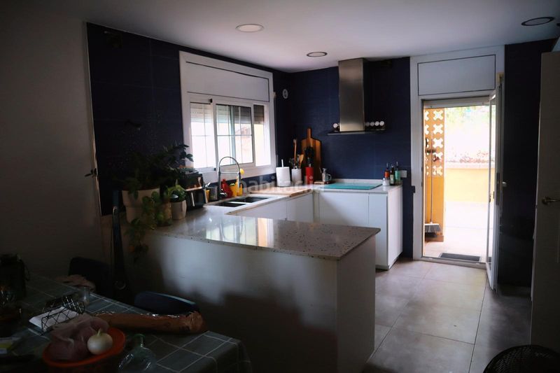 Foto 842184f8-b958-4fcd-81f0-31511d6b235b. Maison avec cheminée chauffage parking piscine dans Pallejà