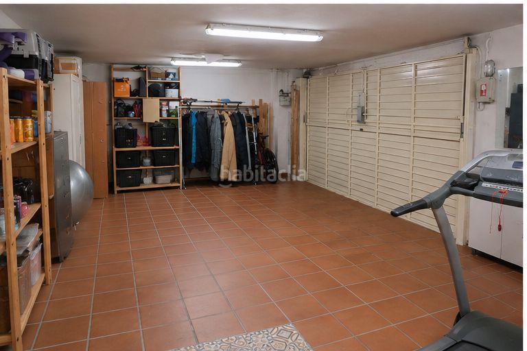 Foto 987c3c3b-063e-459d-b5d2-699c942f6299. Maison avec cheminée chauffage parking piscine dans Pallejà
