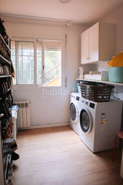 Foto 9a1235df-d8ae-4071-b353-72f34854c51c. Maison avec cheminée chauffage parking piscine dans Pallejà