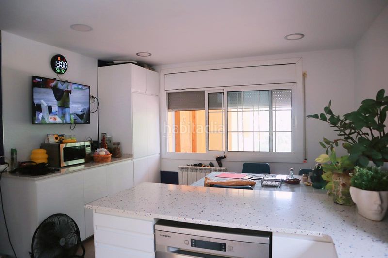 Foto e5ce154f-27cb-41a9-b2da-5d65d9f35424. Maison avec cheminée chauffage parking piscine dans Pallejà
