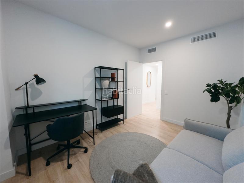 Foto 069efe42-84df-42be-8eb2-392bea8b04c1. Planta baixa 105m<sup>2</sup> a avinguda de Montilivi 13 a Montilivi Girona