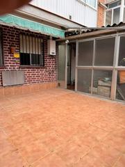 Appartement à San Diego. Piso de 3 dormitorios, en buen estado general, ideal para famili