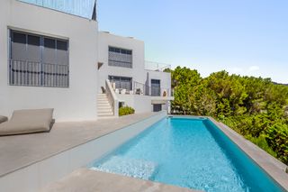 Chalet en Sant Carles. Villa stone.  enclavada en la costa noreste de ibiza