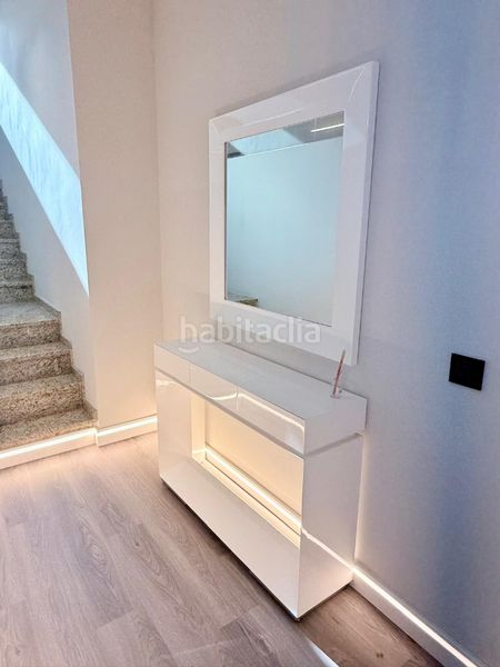 Foto ca91c471-7371-42eb-80c6-2ca0d96d782c. Casa aparellada amb xemeneia calefacció aparcament piscina a Almoines