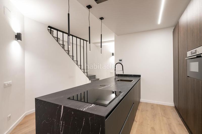 Foto 844c778c-49d4-4022-8345-abc927408329. Office space with parking in Putget - Farró Barcelona