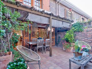 Casa adossada a Montigalà. Chalet adosado en badalona