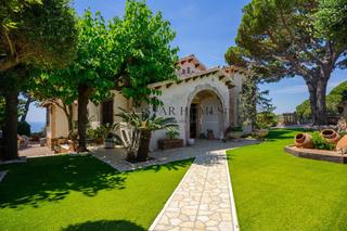 Chalet in Urbanitzacions. Casa en matar