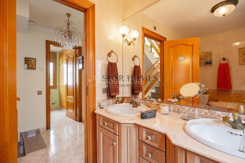 Foto 42c47963-ba7a-4405-9bdb-e2c9cefd8d96. Chalet mit heizung parking pool in Sant Fost de Campsentelles