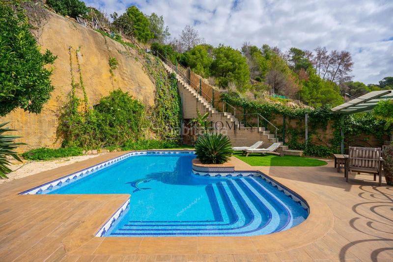 Foto 56ed23e3-5d32-4032-b19c-11dc25f54272. Chalet mit heizung parking pool in Sant Fost de Campsentelles