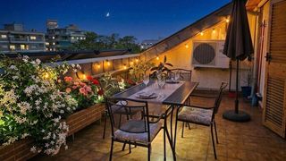 Casa adossada a Singuerlín. Casa adosada esquinera en santa coloma de gramanet