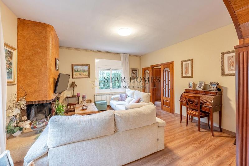 Foto 8a26bb9c-369a-4a62-abc9-dfb37f025a99. Xalet amb calefacció aparcament piscina a Urbanitzacions Mataró