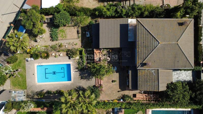 Foto a9ed0b16-fd9c-4740-9409-3c91f4e315ee. Xalet amb calefacció aparcament piscina a Urbanitzacions Mataró