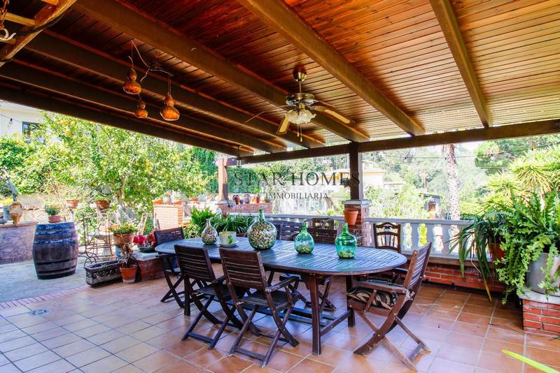 Foto bb1df771-92e1-460a-a243-624fe02649e1. Xalet amb calefacció aparcament piscina a Urbanitzacions Mataró