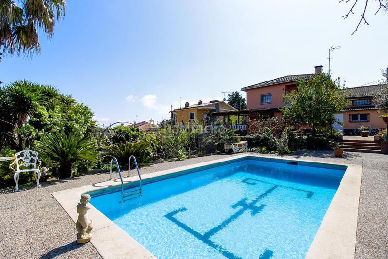 Foto deb4f824-4ff5-4720-8967-14d0bc92de1a. Xalet amb calefacció aparcament piscina a Urbanitzacions Mataró