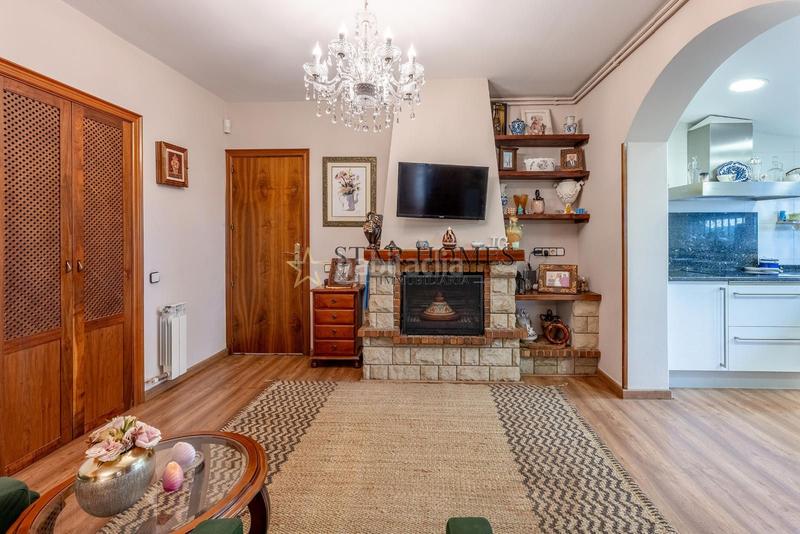 Foto f35a70ee-1b30-47bd-8de6-f969c6d7b865. Xalet amb calefacció aparcament piscina a Urbanitzacions Mataró