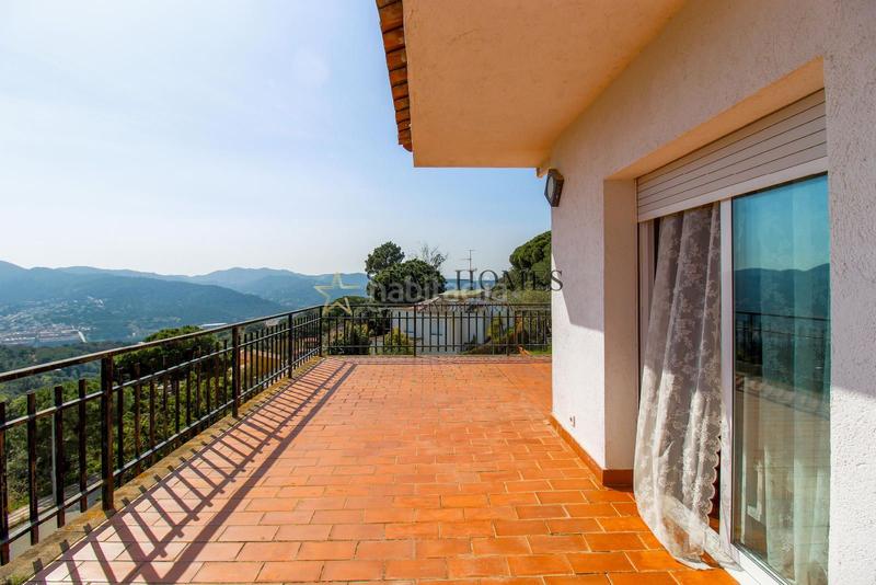 Foto 8e95744b-9b66-4169-bf55-173d5ea40cb6. Chalet avec chauffage parking piscine dans Argentona est Argentona