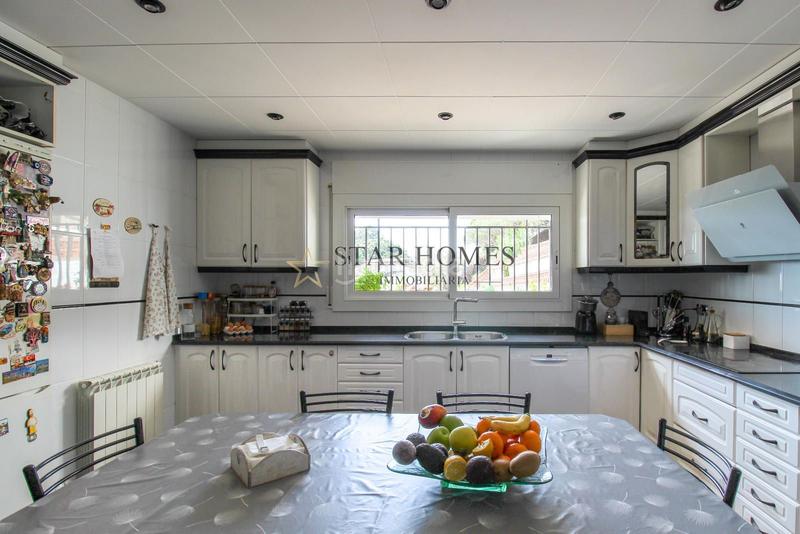 Foto 9a2bb27f-46b8-41d7-96a7-d4177dcd3950. Chalet avec chauffage parking piscine dans Argentona est Argentona